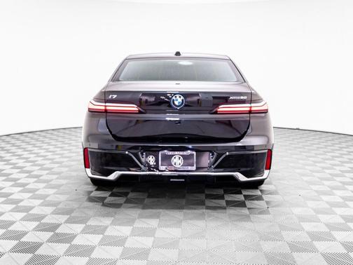 2025 BMW i7 xDrive60