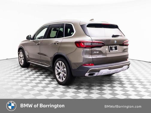 Manhattan Green Metallic 2021 BMW X5 xDrive40i