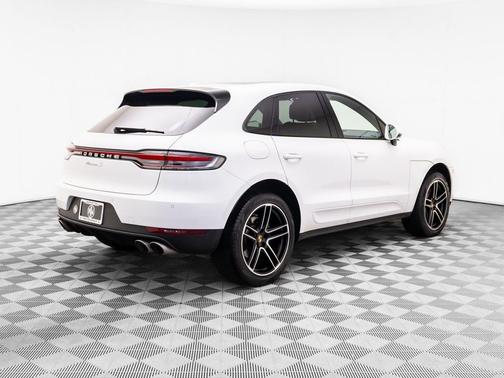 White 2019 Porsche Macan Macan