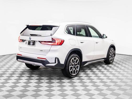 Mineral White Metallic 2026 BMW X1 xDrive28i