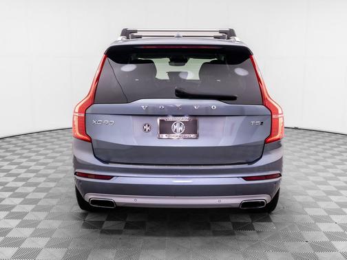 2020 Volvo XC90 T5 Momentum