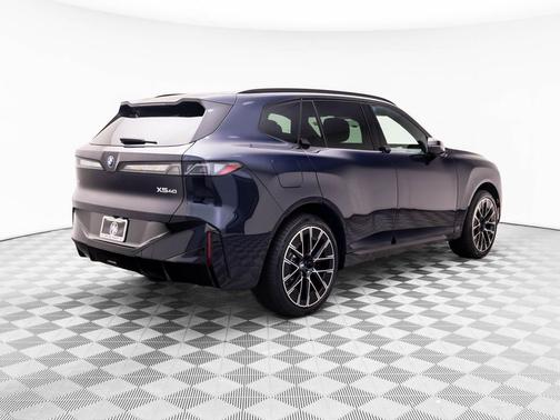 Carbon Black Metallic 2027 BMW X5 40 xDrive