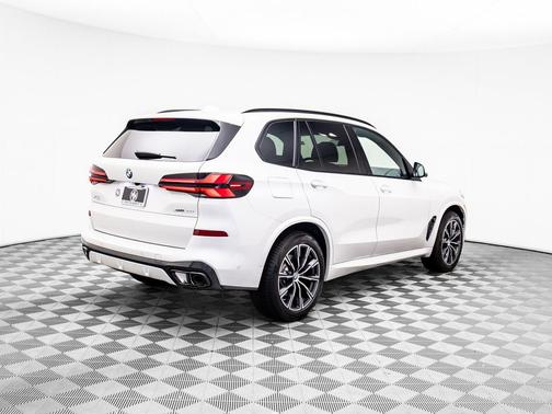 Mineral White Metallic 2026 BMW X5 xDrive40i