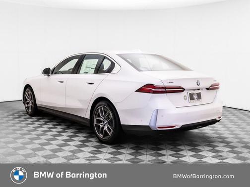 Mineral White Metallic 2027 BMW 530 i xDrive