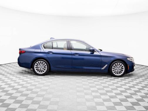 2022 BMW 530 i xDrive