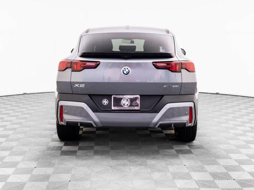 Gray Metallic 2025 BMW X2 xDrive28i