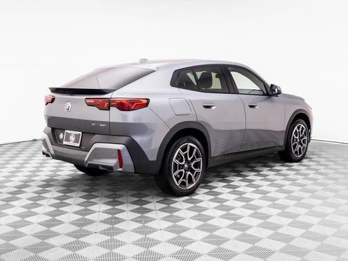 Gray Metallic 2025 BMW X2 xDrive28i