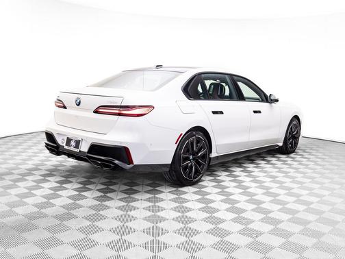 2026 BMW 760 xDrive