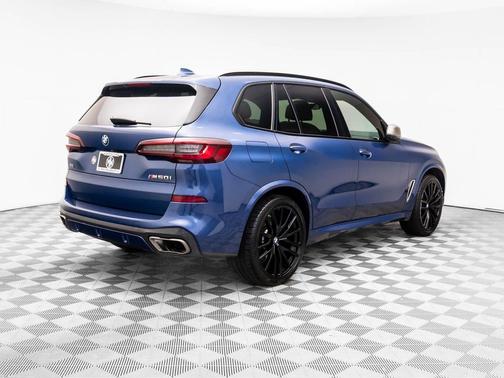 2021 BMW X5 M50i