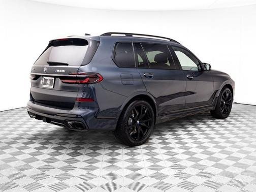 2026 BMW X7 M60i
