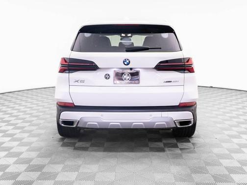 Alpine White 2024 BMW X5 xDrive40i
