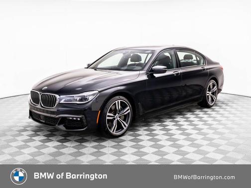 Black Sapphire Metallic 2019 BMW 750 i xDrive