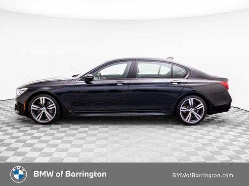 Black Sapphire Metallic 2019 BMW 750 i xDrive