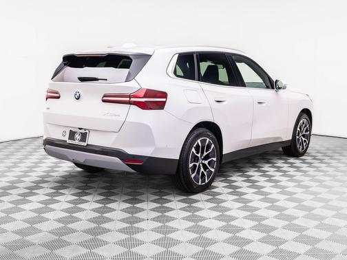 Mineral White Metallic 2026 BMW X3 30 xDrive