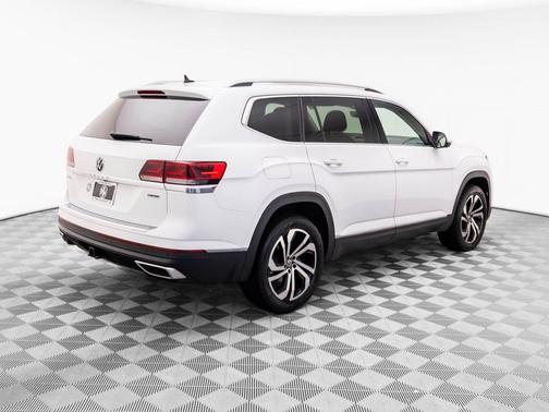 White 2021 Volkswagen Atlas 3.6L SEL Premium