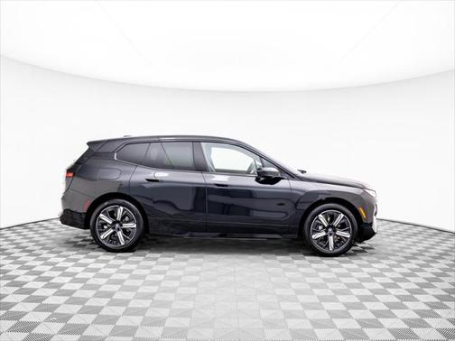 2026 BMW iX xDrive45