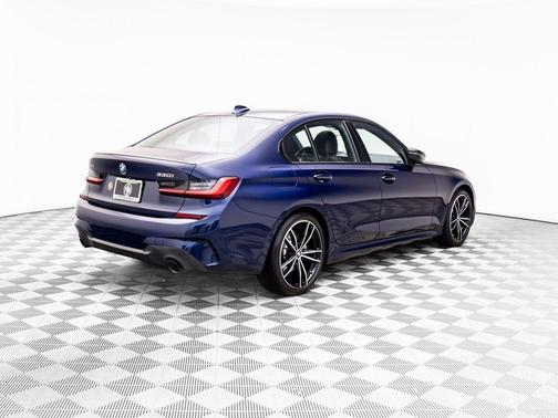 2022 BMW 330 xDrive