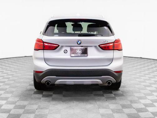 Glacier Silver Metallic 2018 BMW X1 xDrive28i
