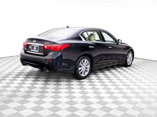 2015 INFINITI Q50 Base