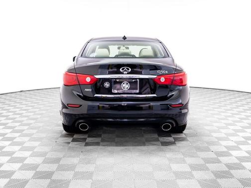 2015 INFINITI Q50 Base