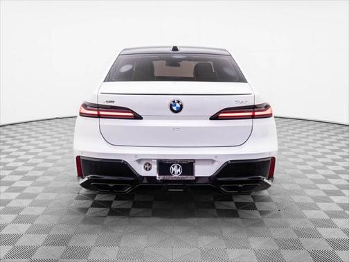 2024 BMW 760 i xDrive