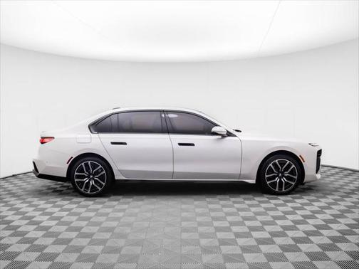 2024 BMW 760 i xDrive