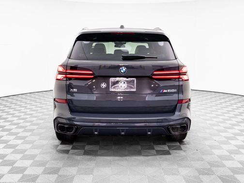 2026 BMW X5 M60i