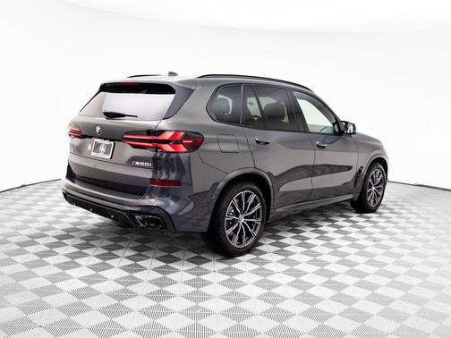 2026 BMW X5 M60i