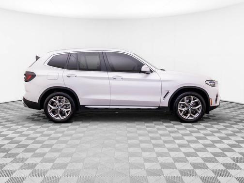 Mineral White Metallic 2024 BMW X3 xDrive30i