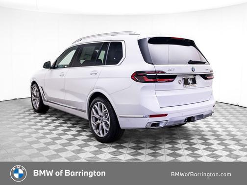 Mineral White Metallic 2026 BMW X7 xDrive40i