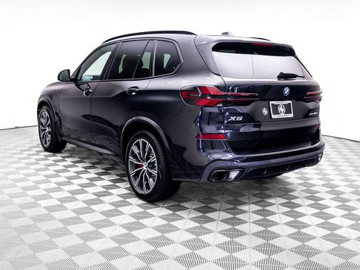 Black Sapphire Metallic 2026 BMW X5 PHEV xDrive50e