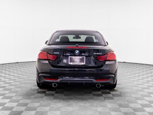 Black Sapphire Metallic 2020 BMW 440 i xDrive