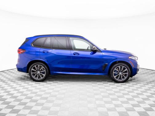 2024 BMW X5 M60i