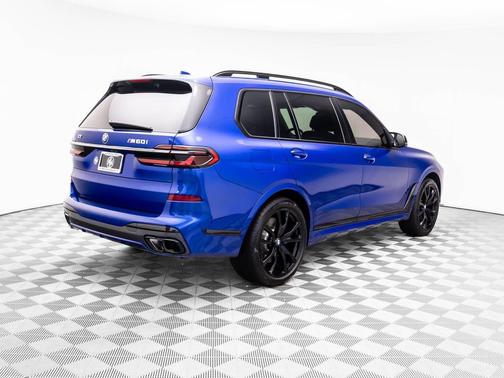 2024 BMW X7 M60i