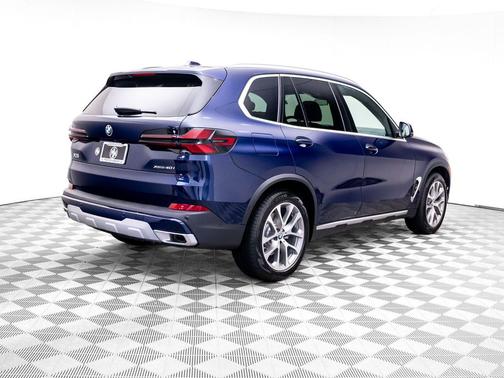 Tanzanite Blue II Metallic 2026 BMW X5 xDrive40i