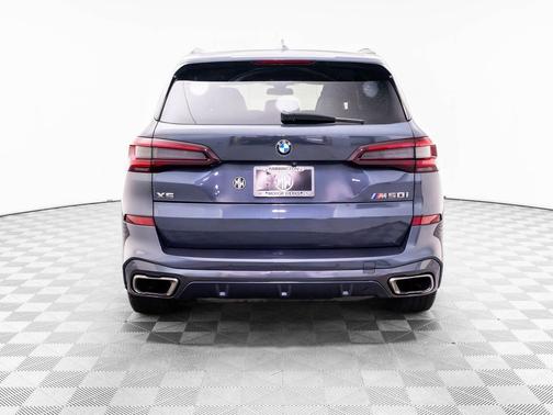 Arctic Grey Metallic 2022 BMW X5 M50i