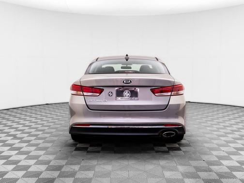 Titanium Gray 2016 Kia Optima LX