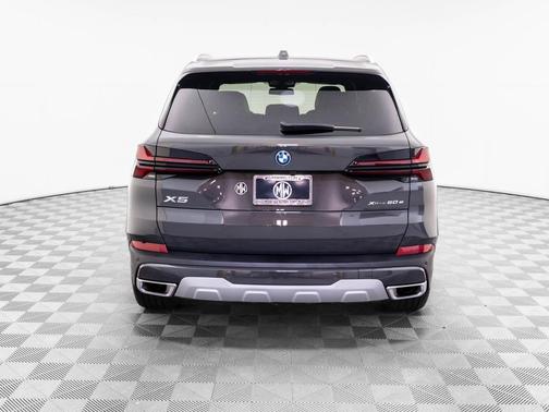 Dravit Grey Metallic 2026 BMW X5 PHEV xDrive50e
