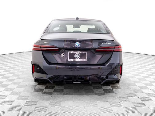 2026 BMW i5 xDrive40