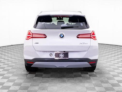 Mineral White Metallic 2026 BMW X3 30 xDrive