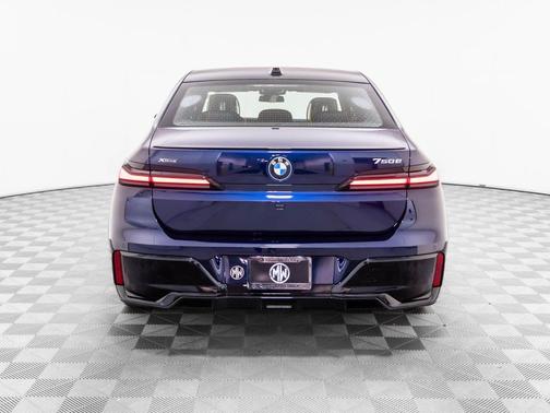 2026 BMW 750e i xDrive