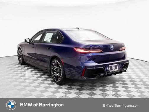 2026 BMW 750e i xDrive