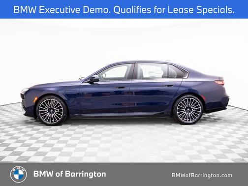 Tanzanite Blue II Metallic 2026 BMW 750e i xDrive