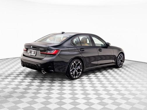 2026 BMW 330 i xDrive