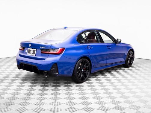 Portimao Blue Metallic 2026 BMW 330 xDrive