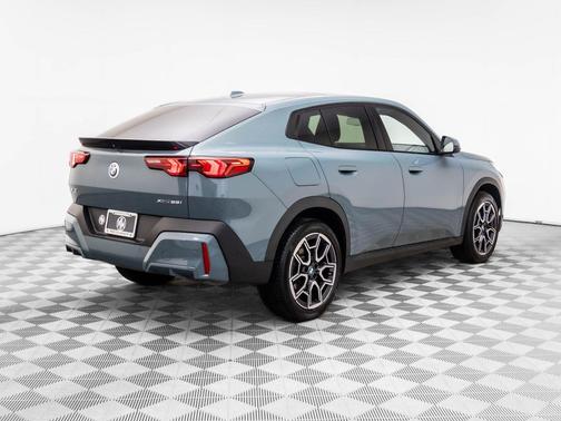 2025 BMW X2 xDrive28i