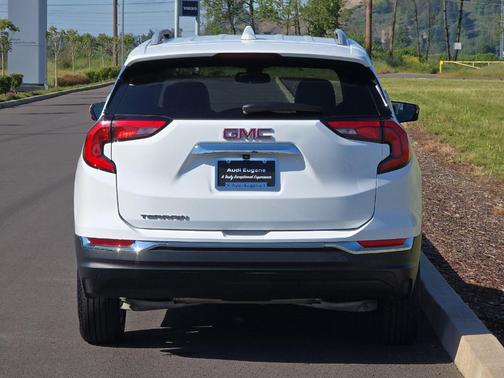Summit White 2020 GMC Terrain SLT
