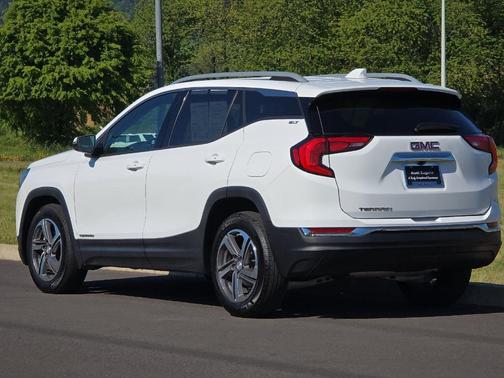 Summit White 2020 GMC Terrain SLT