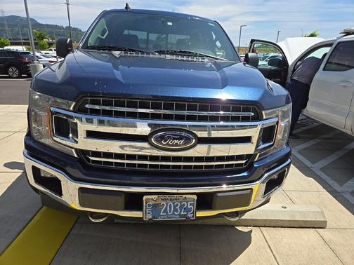 Blue 2019 Ford F-150 XLT