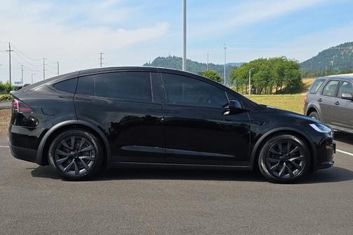 2023 Tesla Model X Standard Range